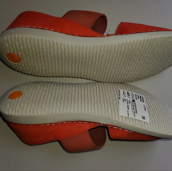 Shoes - Picture 2 of 2